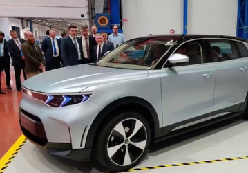Полностью оригинальный российский автомобиль, который должны были выпускать на заводе Toyota. Новый кроссовер e-Neva заморозили